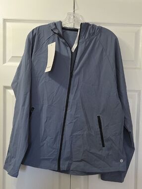 NWT Lululemon Light Blue Size 10 Hooded Windbreaker / Spring Jacket